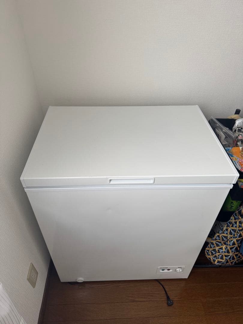 ホワイト チェストフリーザー　冷凍庫142L 142L チェストタイプ 冷凍庫（フリーザー）直冷式 ホワイト
