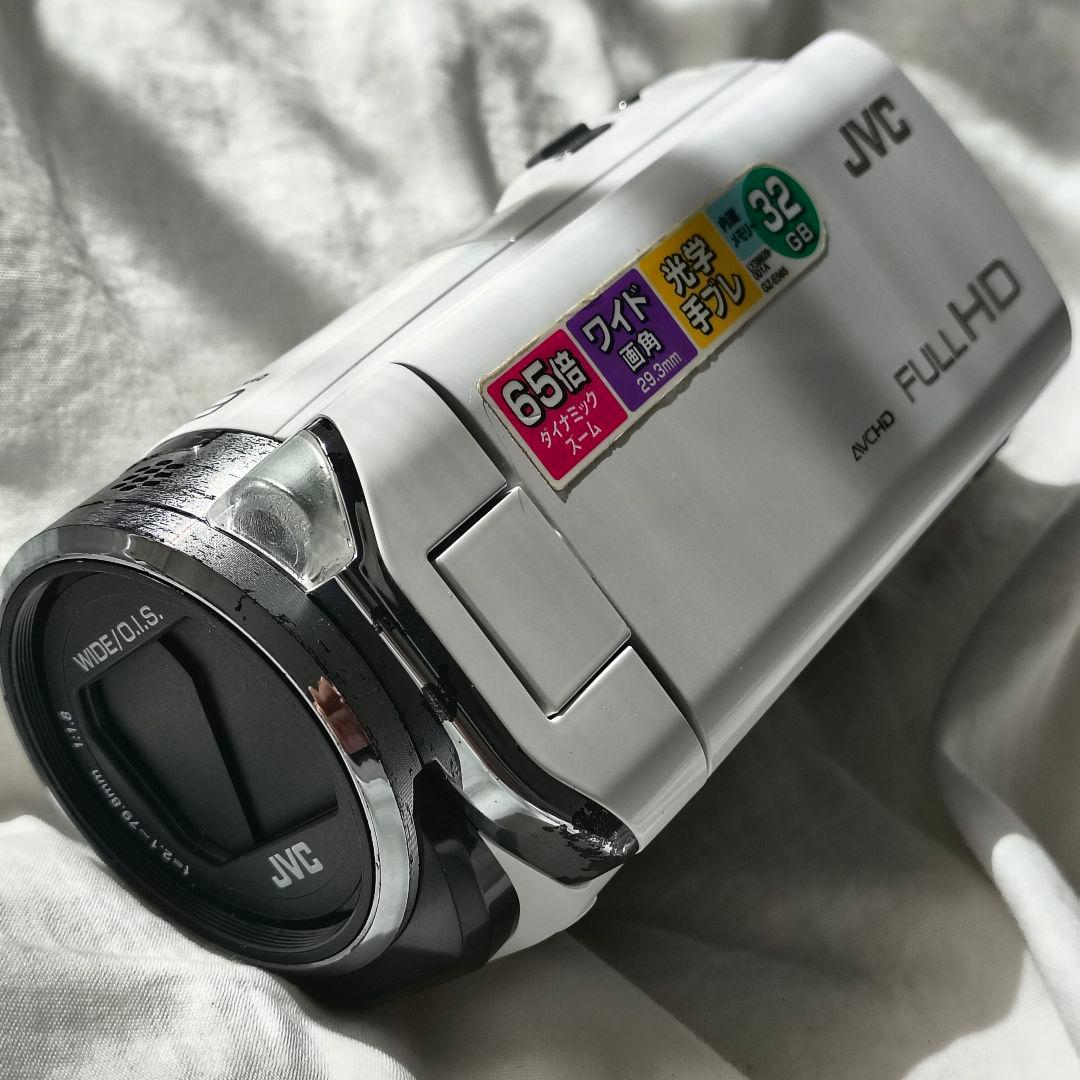 上品なホワイトが映える、安心のVictorビデオカメラ Amazon.co.jp: JVC KENWOOD JVC ビデオカメラ EVERIO 内蔵メモリー32GB