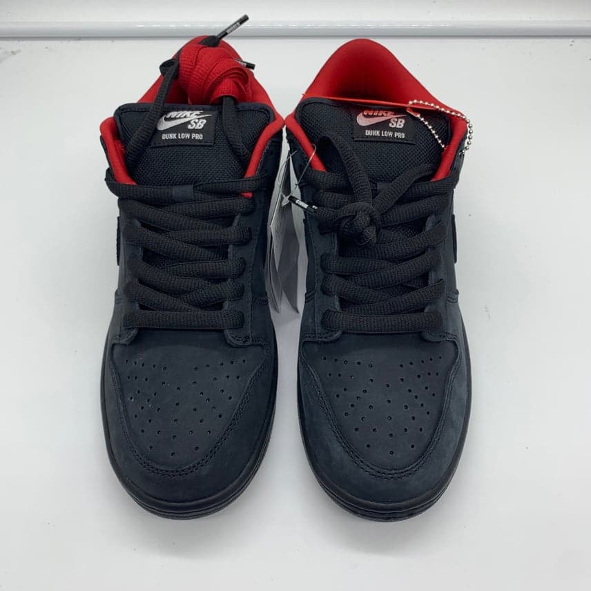 Supreme × Nike SB Dunk Low \"Black\"