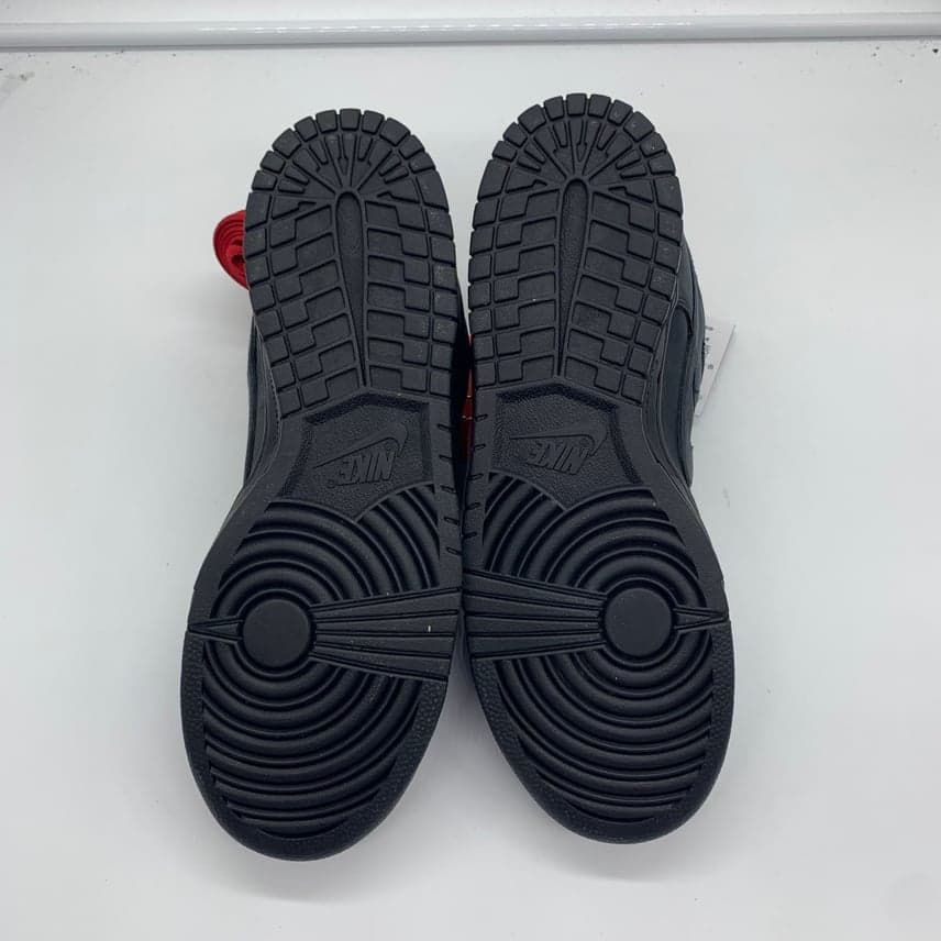 Supreme × Nike SB Dunk Low \"Black\"