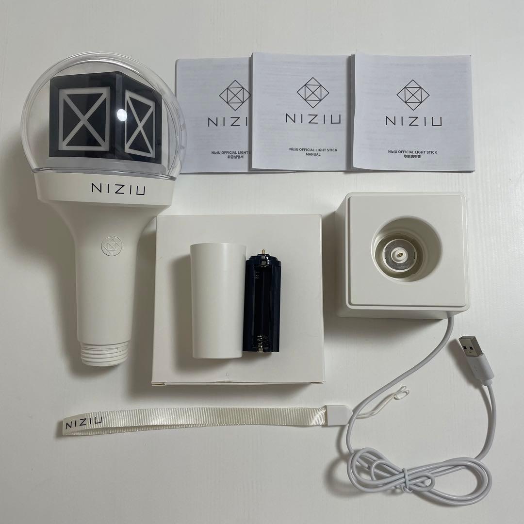 NiziU ペンライト - メルカリ