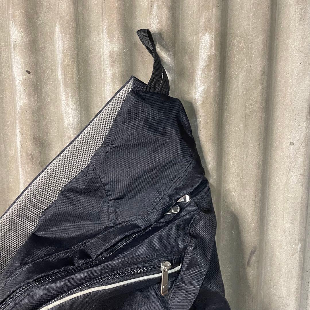 NIKE ワンショルダーバッグ Y2K テック系 ブラック 肩掛け - メルカリ