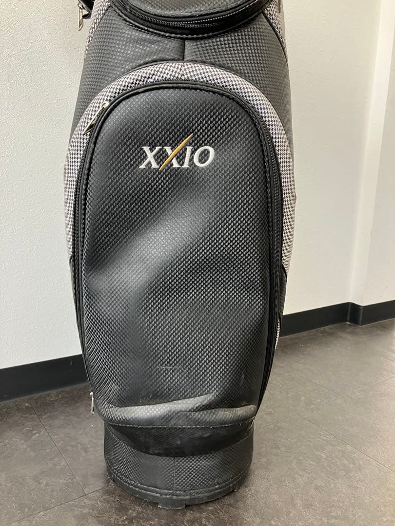 値下！XXIO ダンロップ キャディバッグ スタンド型 千鳥柄 モノトーン