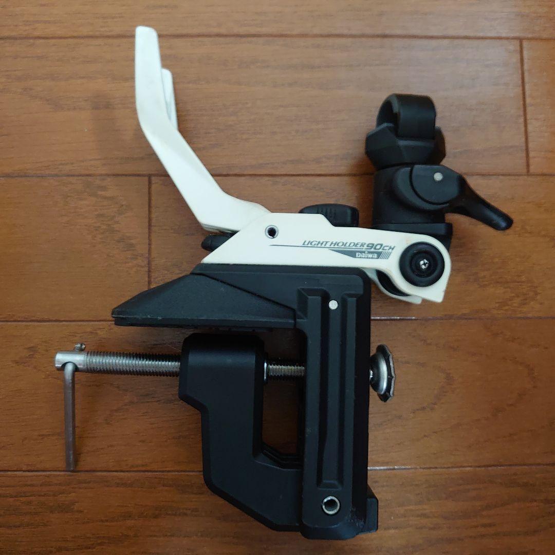 LIGHTNING 90X ダイワ ライトホルダー