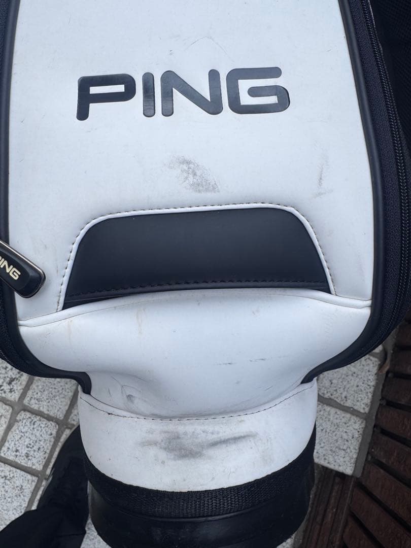 PING キャディバッグ ホワイト ブラック カバーのボタン無し