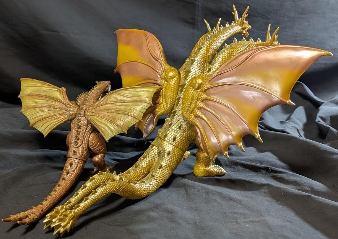 キングギドラ＆白亜紀ギドラ「平成モスラ３」登場怪獣（バンダイ）ソフビ２体セット