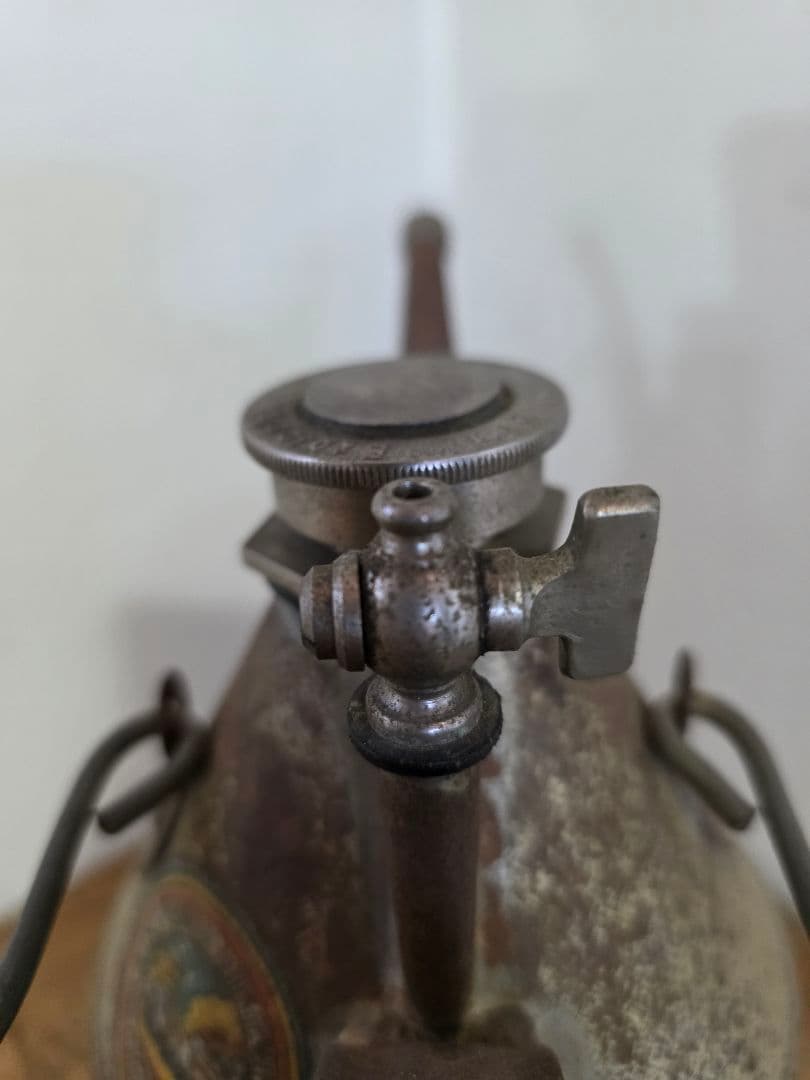 Z*i様 激レア ビンテージ給油缶 ビンテージストーブ 石油ストーブ