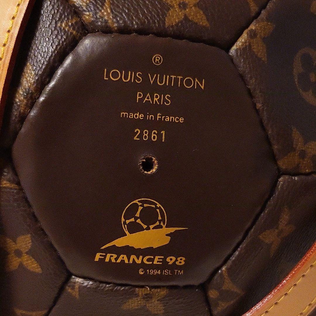 ルイヴィトン 美品 サッカーボール 98ワールドカップ - メルカリ