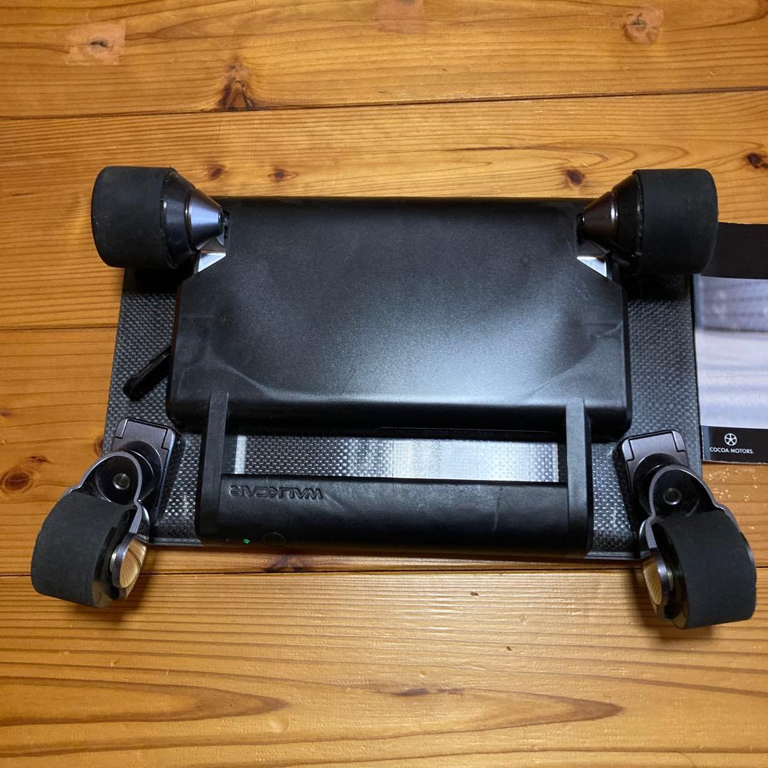 Walkerというパソコン型の乗り物です。特殊なセンシング技術の乗り物です。