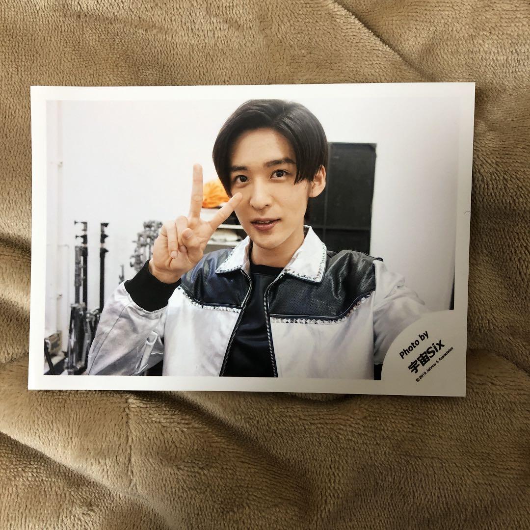 目黒蓮 公式写真 宇宙six SnowMan | Shop at Mercari from Japan! | Buyee