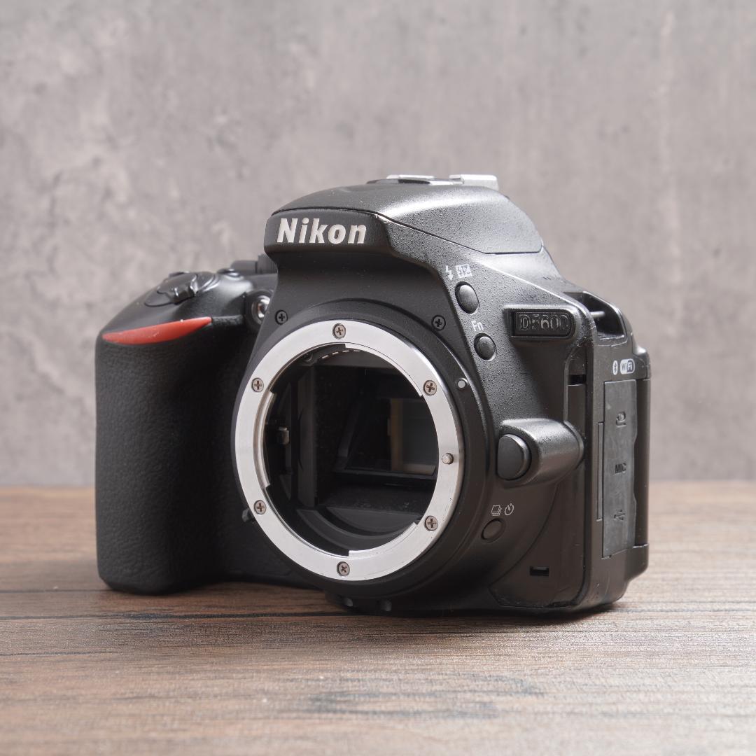 ✨まだまだ使える✨Wi-Fi✨自撮り✨初心者に✨Nikon D5600 972 - メルカリ