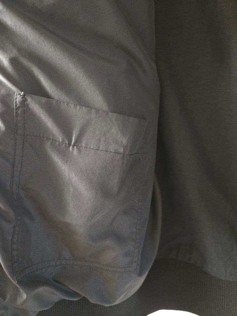 tyutarox様専用 Valentino ロックスタッズ ブルゾン黒 46 - メルカリ