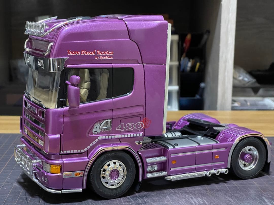 デコトラ‼️1/24 イタレリ製・旧型スカニア・トレーラーヘッド完成品‼️
