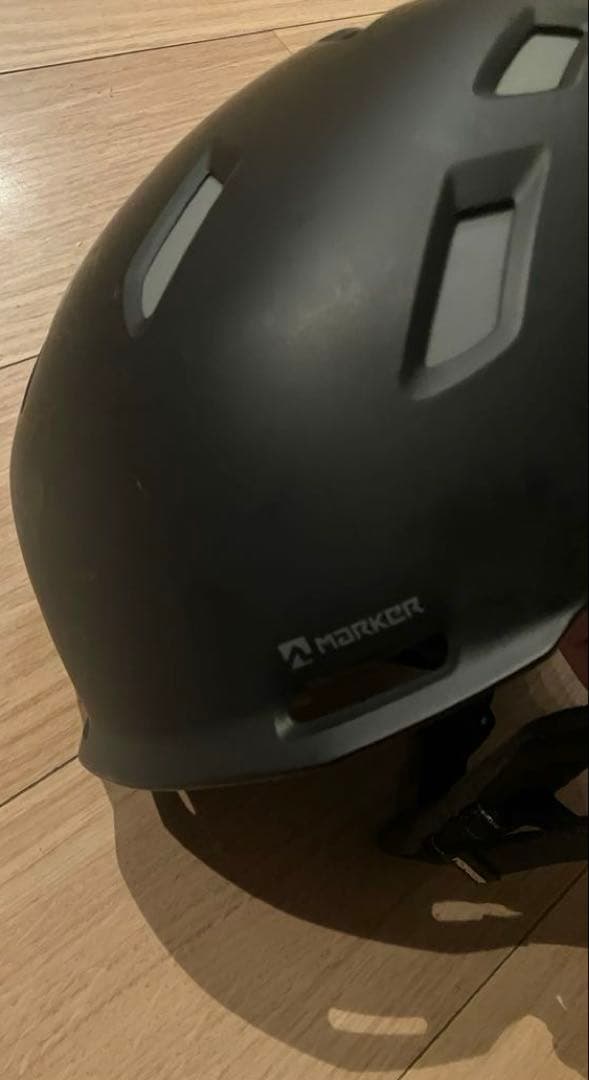 マーカー マットブラック スキー ヘルメットMサイズ