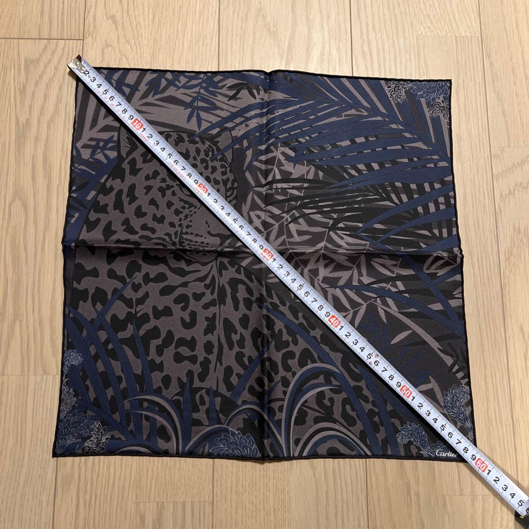 toyo様 Cartier パンテール 100% シルクスカーフ - メルカリ
