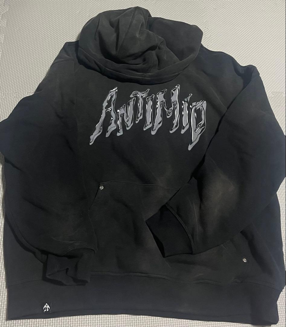 ANTIMIDアンチミッドパーカー - メルカリ