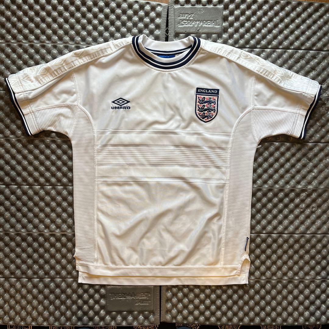 2000年 イングランド代表サッカーホームユニフォーム - メルカリ