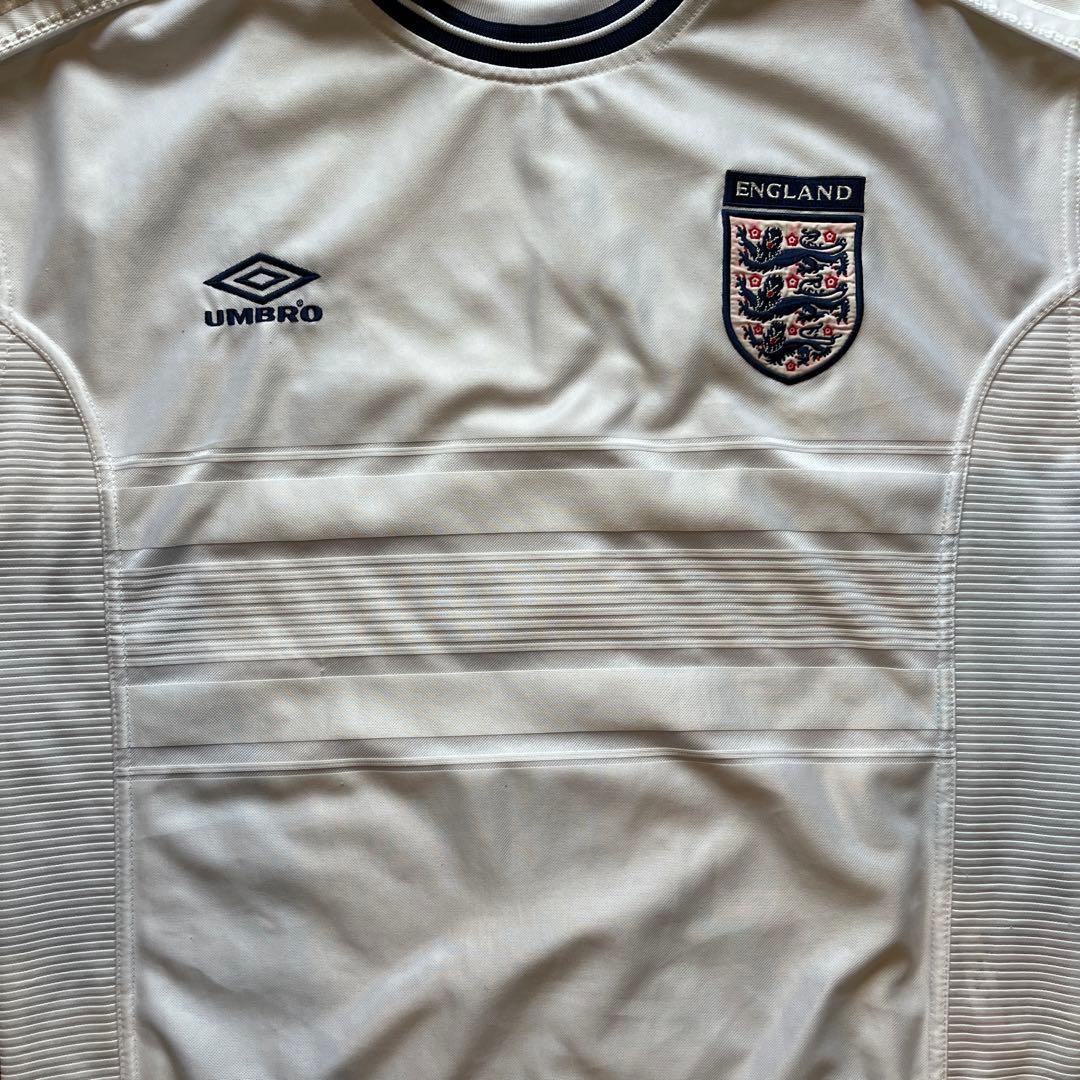 2000年 イングランド代表サッカーホームユニフォーム - メルカリ