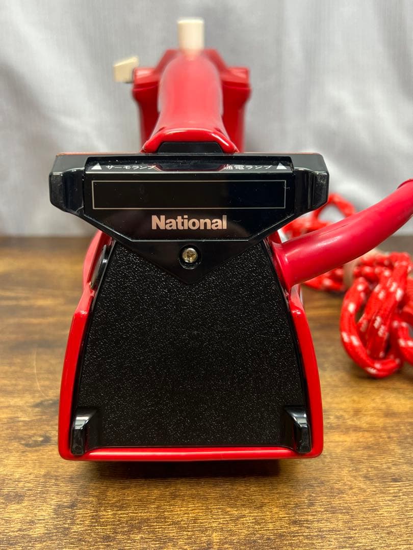 昭和レトロ ナショナル スチームアイロン NI-6200 - メルカリ
