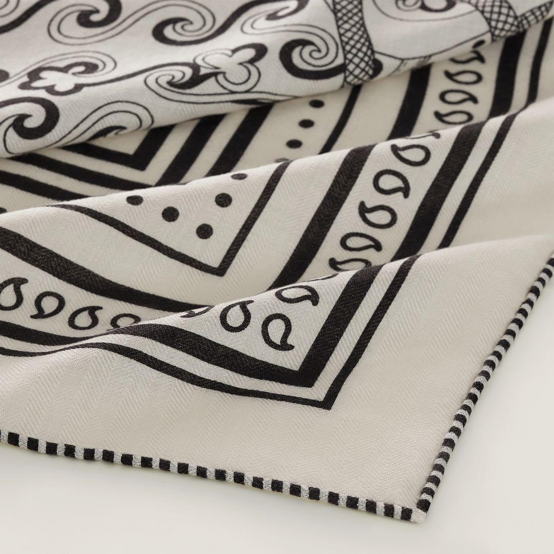 新品 エルメス カレジェアン カシミアシルク 《アマゾンの祭典・バンダナ》