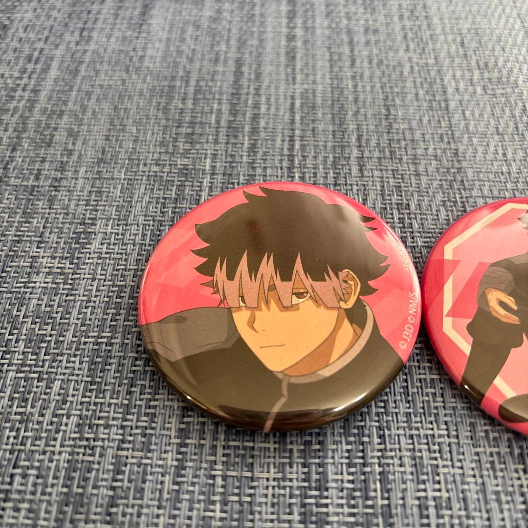 【缶バッチコレクション　怪獣8号】　全8種　鳴海弦2種セット 60枚