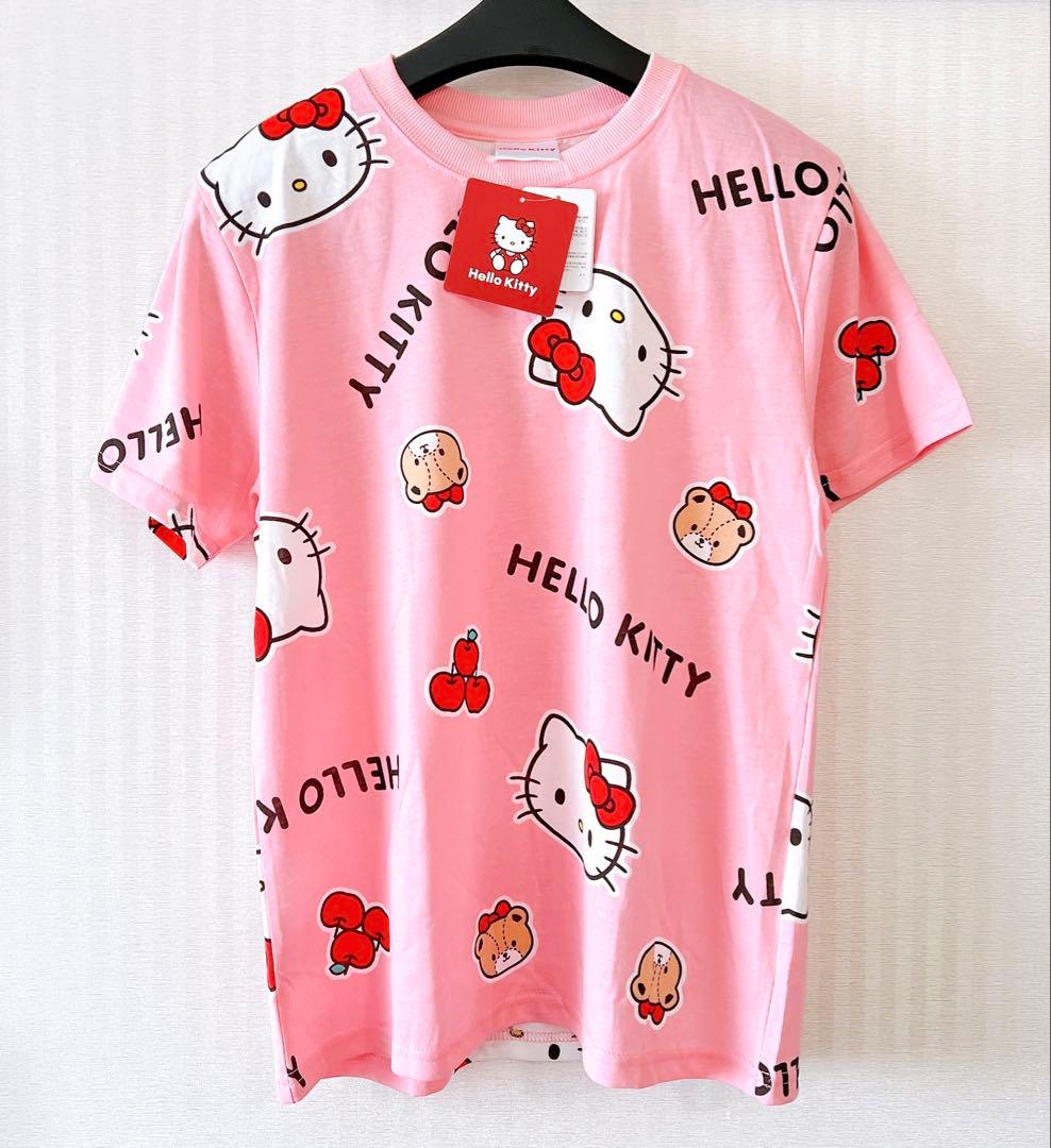 新品・未使用・タグ付き》 サンリオHello Kitty♡総柄半袖Tシャツ M