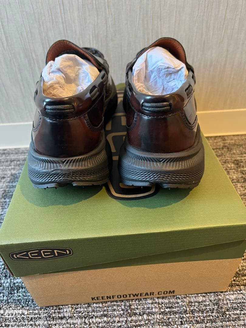 靴 KEEN Uneek Loafer WK Cordovan 26.0cm