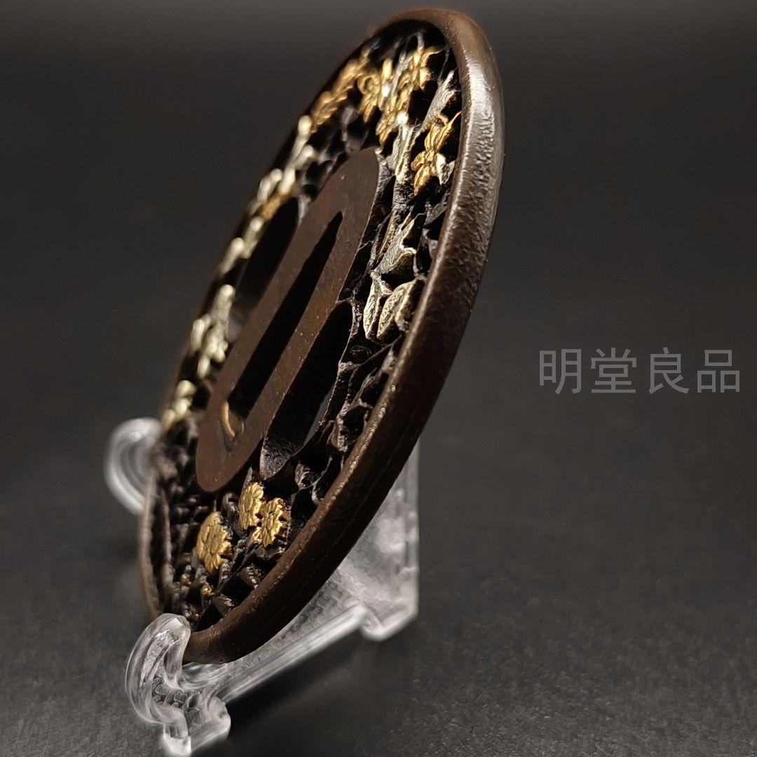 XG148 日本刀装具 刀鍔 花の図 銅地 細工 金銀メッキ 刀剣美術 - メルカリ