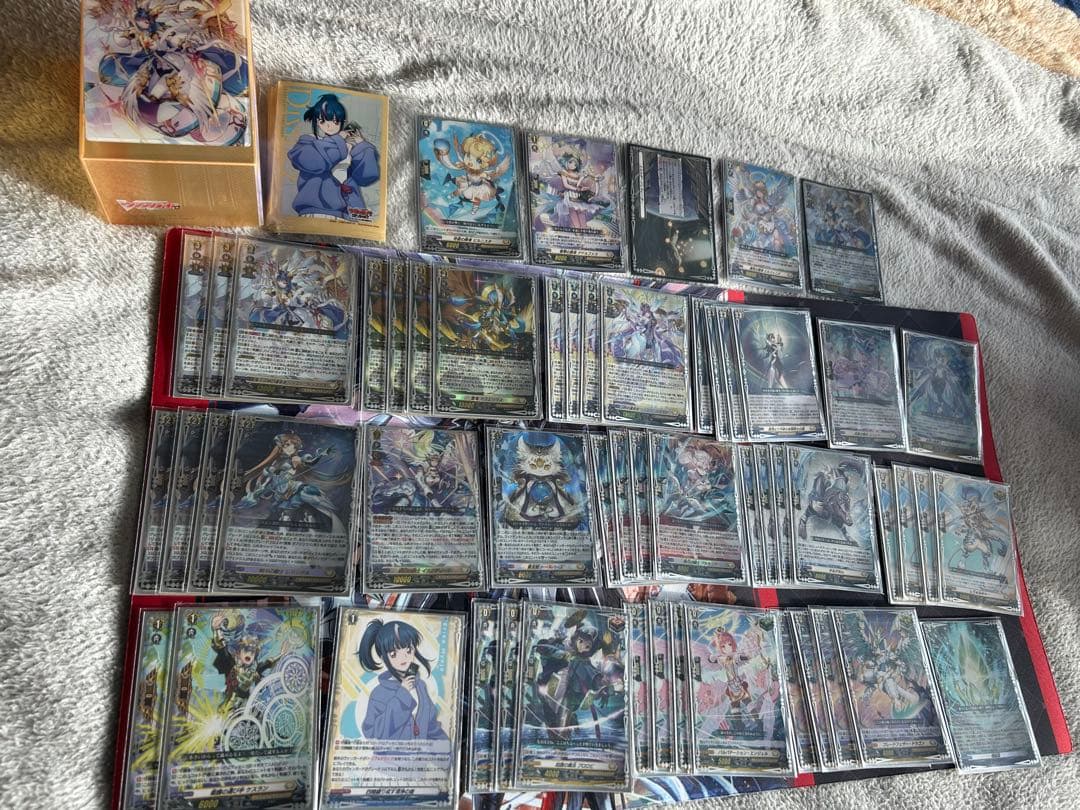 リィエル＝ドラコニス デッキ ケースとスリーブとおまけ付属 - メルカリ