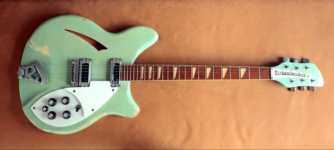 Rickenbacker 360 1973 vintage aged