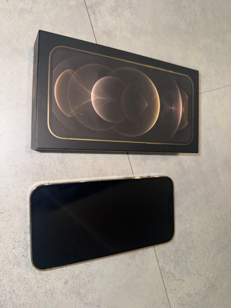Apple iPhone 12 Pro ゴールド 本体 また最高が更新されてしまった。iPhone 12 Proのゴールド、今までで一