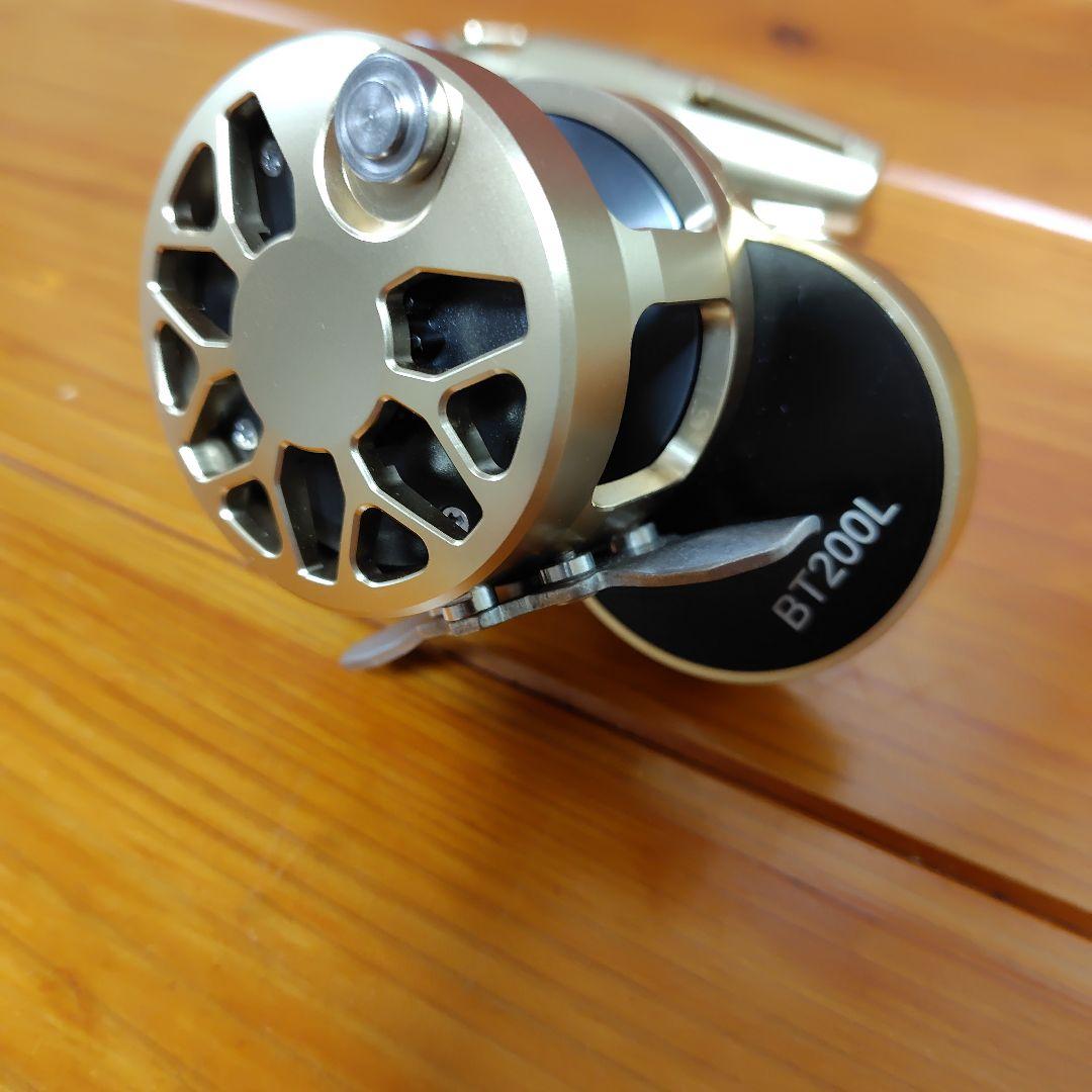 BT200L 両軸リール ゴールド 左ハンドル