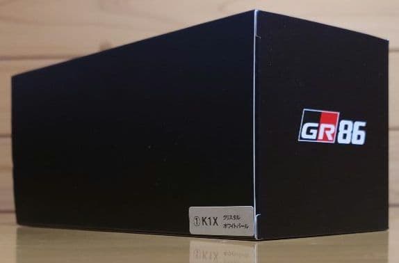 トヨタGR86 1/30カラーサンプル ミニカー　新品未使用品1つGRケース付