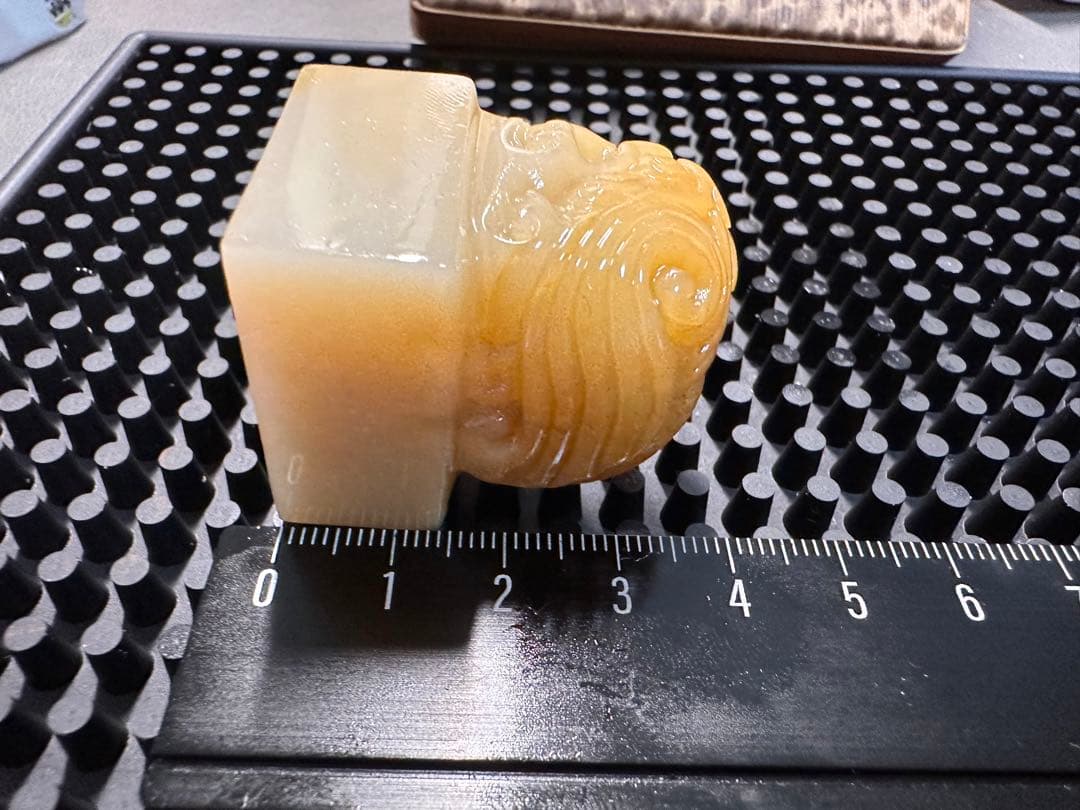 ラオス石　田黄　鳌魚　魚化龍　高級印材　箱付き　篆刻　書道　落款　雅号