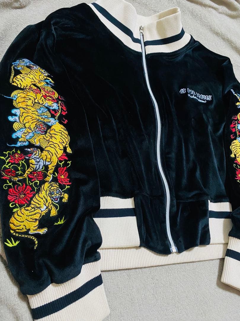 AS FAR HEAVEN 別珍 虎 日本限定版 スカジャン unisex - メルカリ