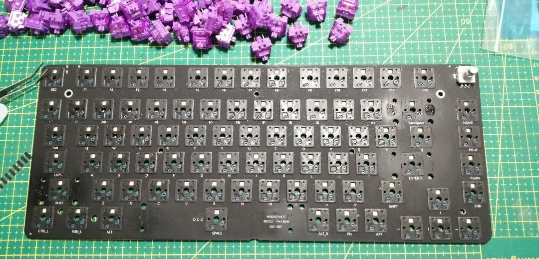 AKKO MOD007V1 メカニカルキーボード PBTキーキャップセット付き