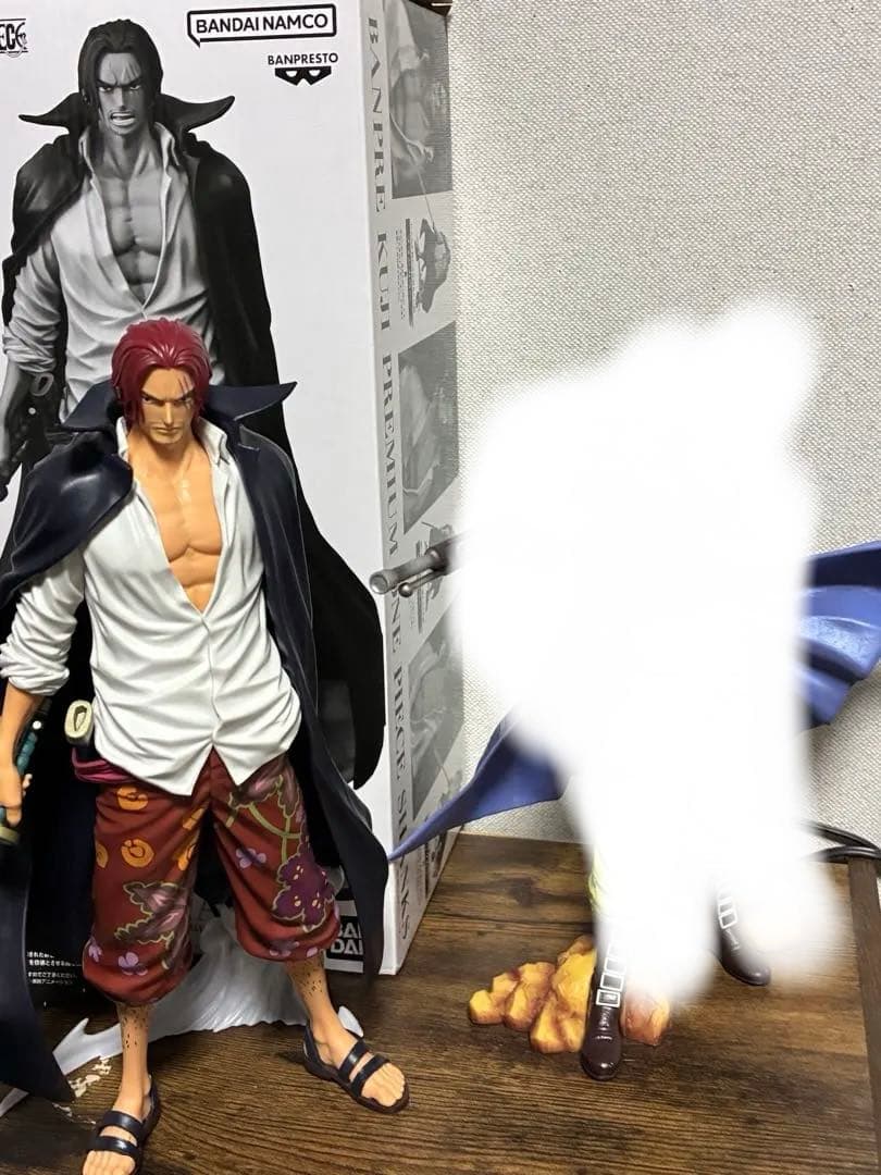 ワンピース フィギュア　シャンクス　バンプレくじ　B賞