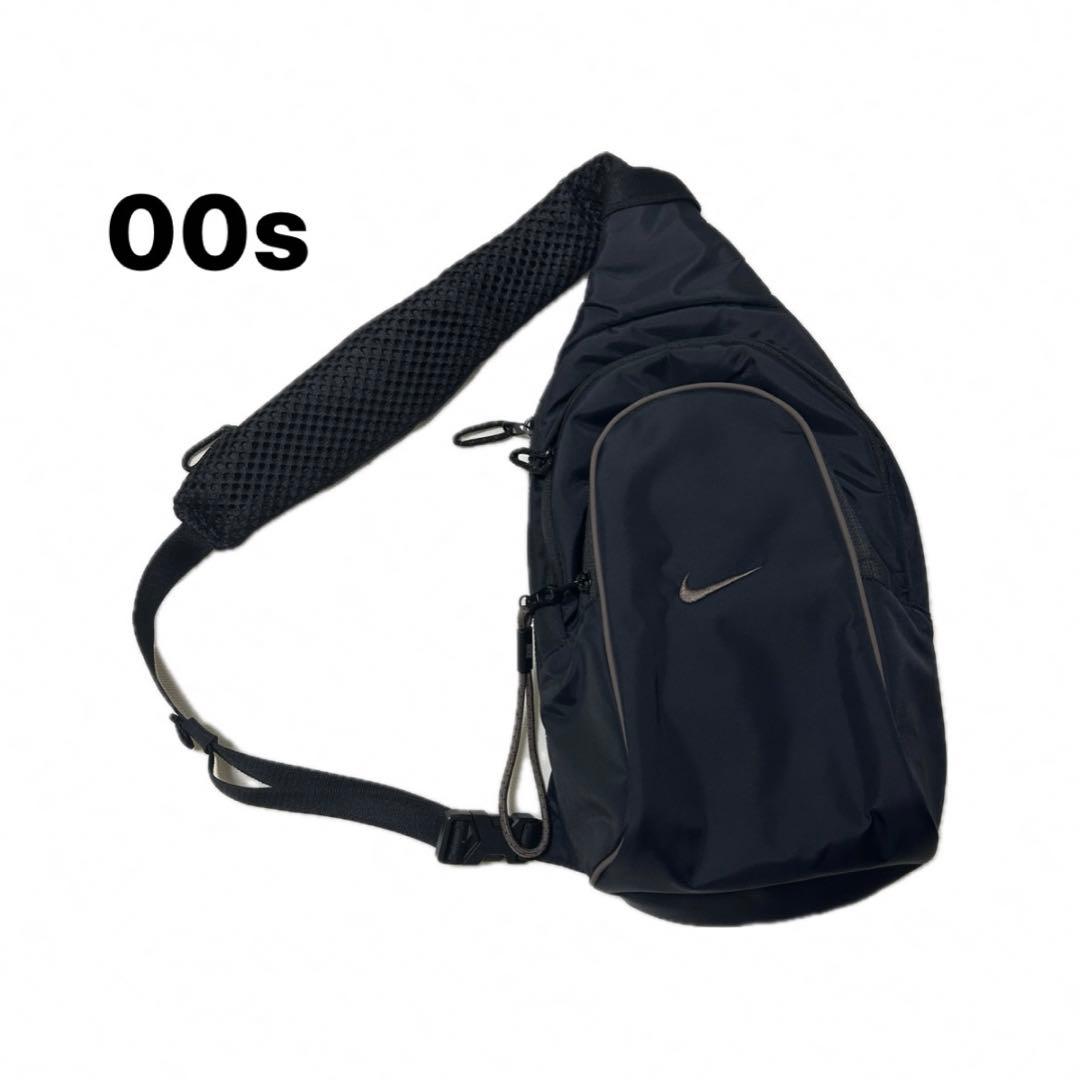NIKE ナイキ メッセンジャーバッグ ロゴ刺繍 Y2K 黒