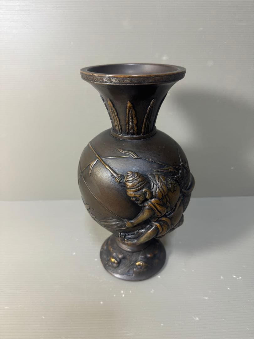 2647 古銅　エビス　花瓶　時代物 芳幸 金工 花瓶 鋳銅 銅製 高岡銅器 花入 花生 生花 在銘 銘入 銘有