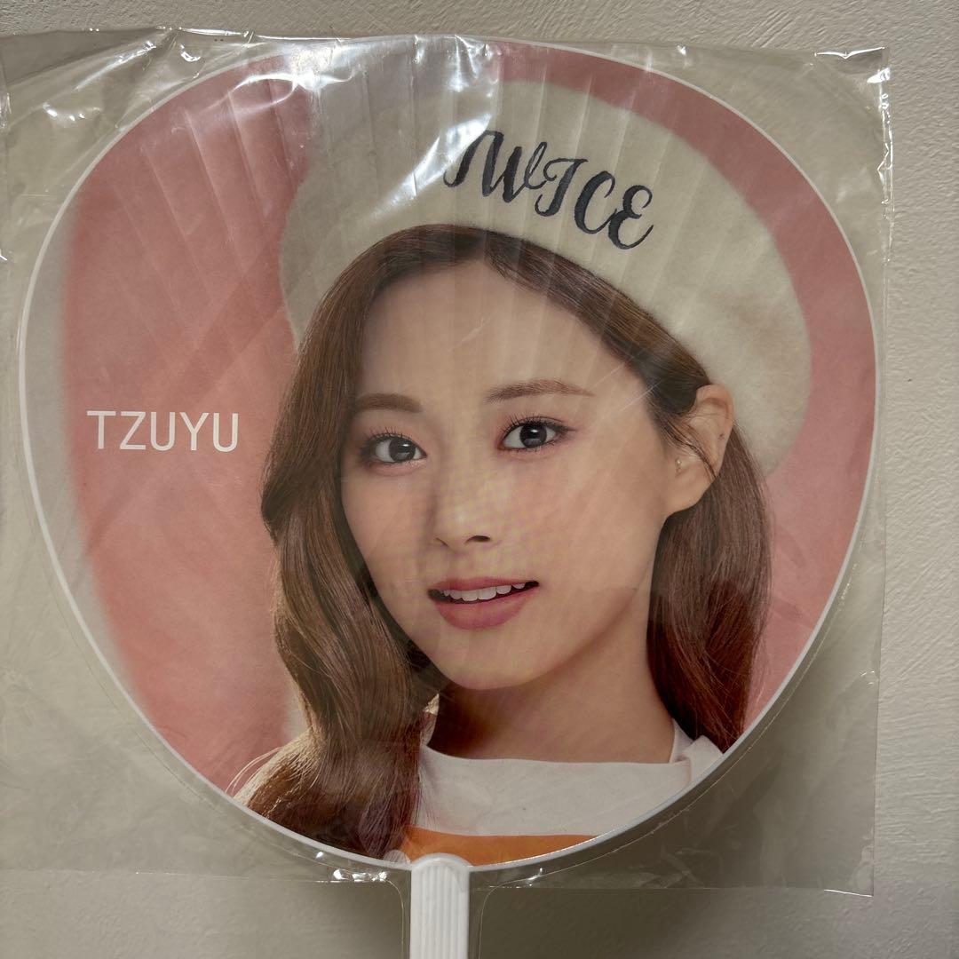 TWICE 4TH WORLD TOUR III TZUYU うちわセット - メルカリ