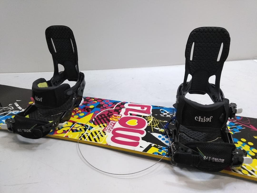 レディース/子供 スノーボードセット FLOW 138cm ビンS/Mサイズ