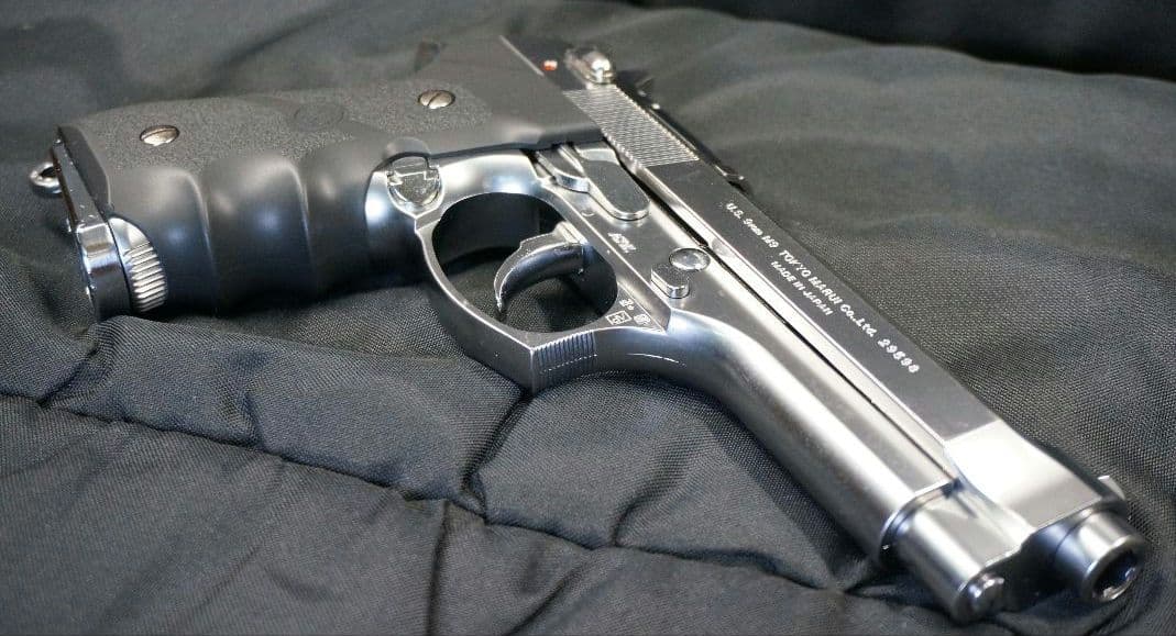 東京マルイ M92F ステンレス グリップ再塗装 社外ピストンカップ交換済 ②