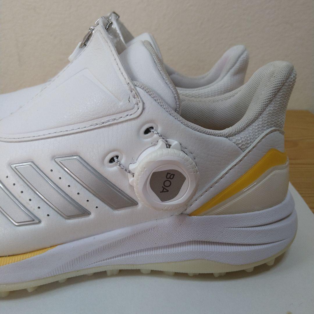 現行モデルadidas ゴルフシューズ ソーラーモーションボア 22.5cm 白
