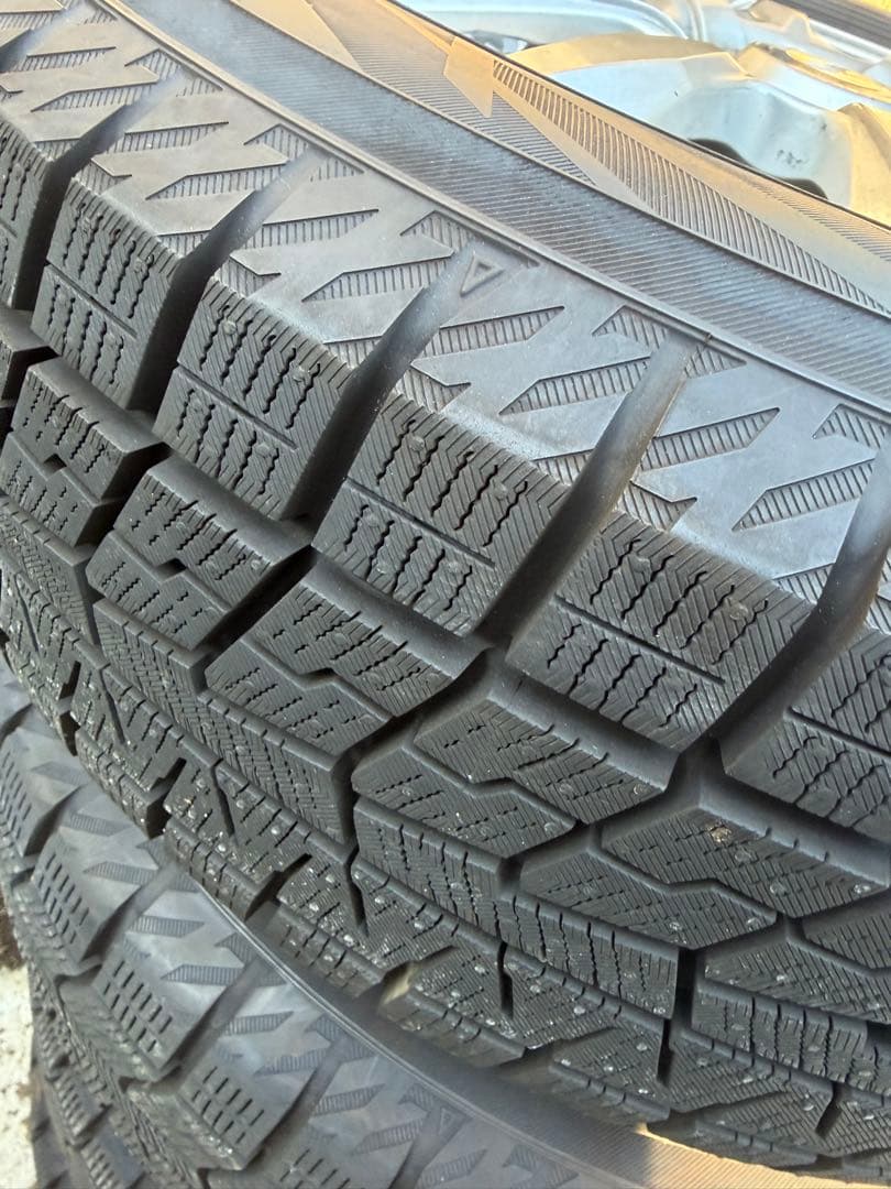 24年 スタッドレスタイヤ 15インチ 195/65/R15 Yokohama