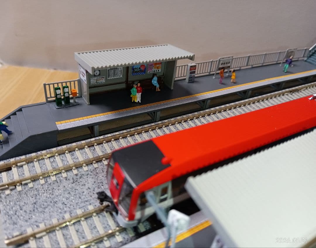 Nゲージ 対向式ホームセット（レール付き）ジオラマ ④