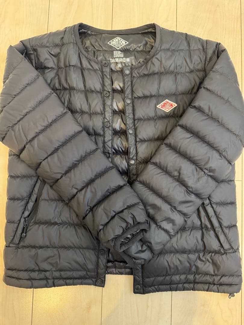 ダントン　インナーダウンジャケット　ブラック　36 インナーダウンジャケット クルーネック ブラック 黒 36 レディース