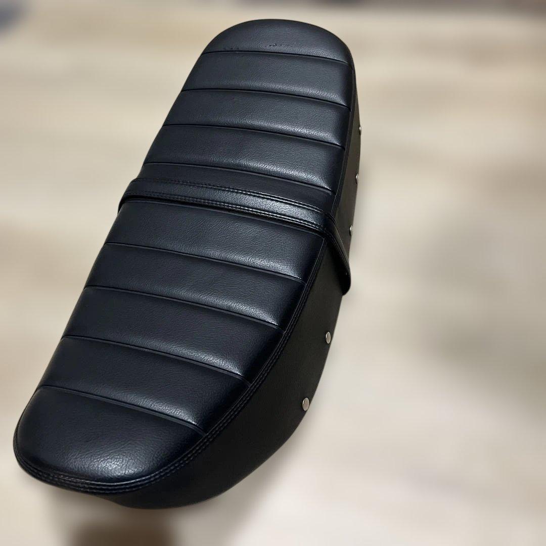 今週末だけ値下げします。ダックス125 TWR バイクシート 黒 ホンダ ダックス125 シート スクエアパターン Diabolus ブラック K