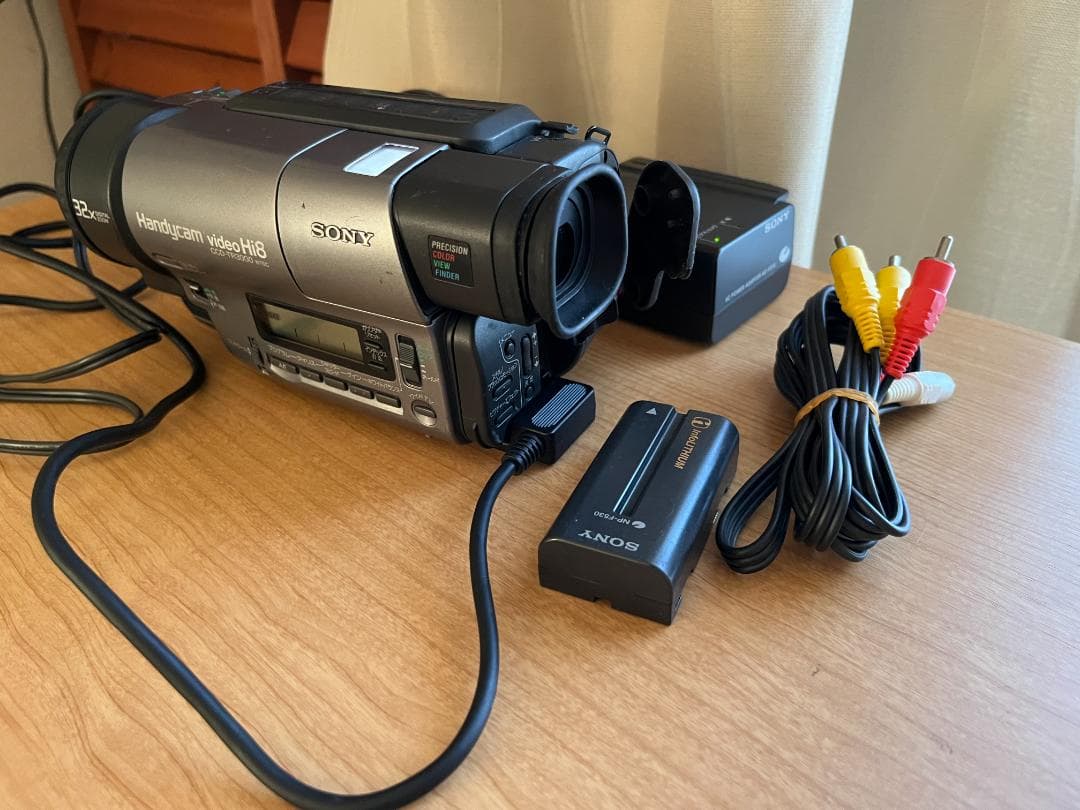 着払い【動作品】SONY Hi8ビデオカメラ CCD-TR3000おまけ有