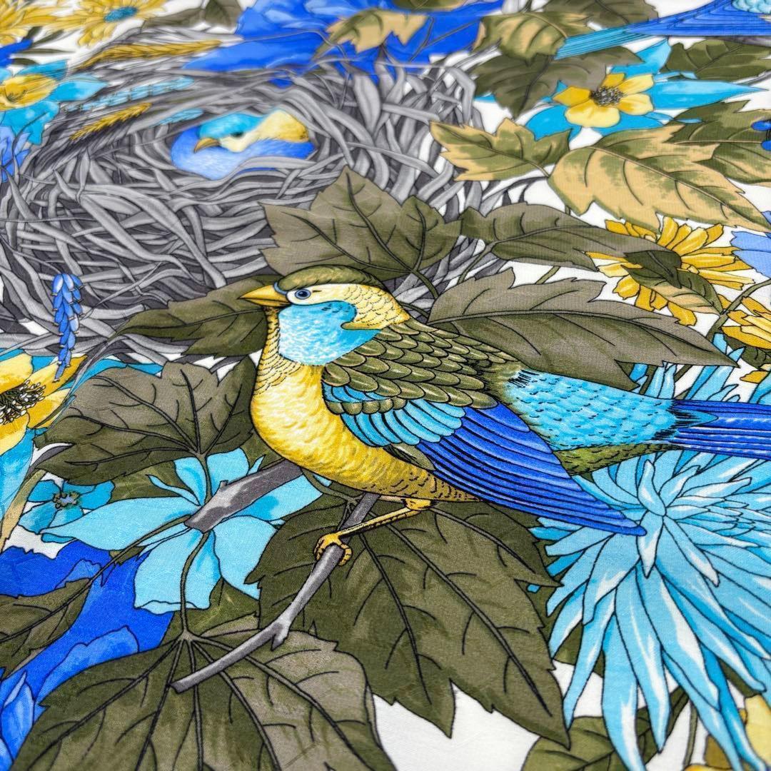 美品】クリスチャンディオール スカーフ 花×鳥柄 シルク アイボリー系