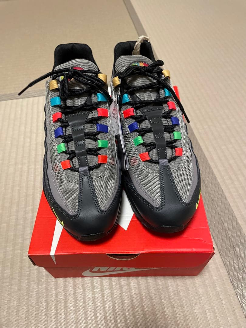 NIKE　エアマックス95 SE TV COLOR BARS 未使用28.5cm 中古・古着通販】NIKE (ナイキ) Nike Air Max 95 SE 